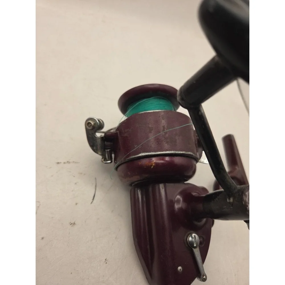 Vintage Shakespeare Sea Wonder 2081 Open Face Spinning Reel Fishing Purple Good